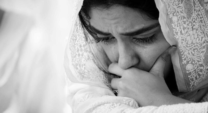 غربت کی رسی سے خودکشی کرنے والے باپ کی بیٹی کے نصیب ظفریات کتاب کا حقیقت پر مبنی دل سوز مضمون آسمانی شادی