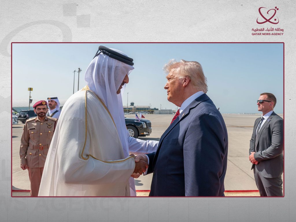 Qatar Amir leads well-wisher to welcome US President