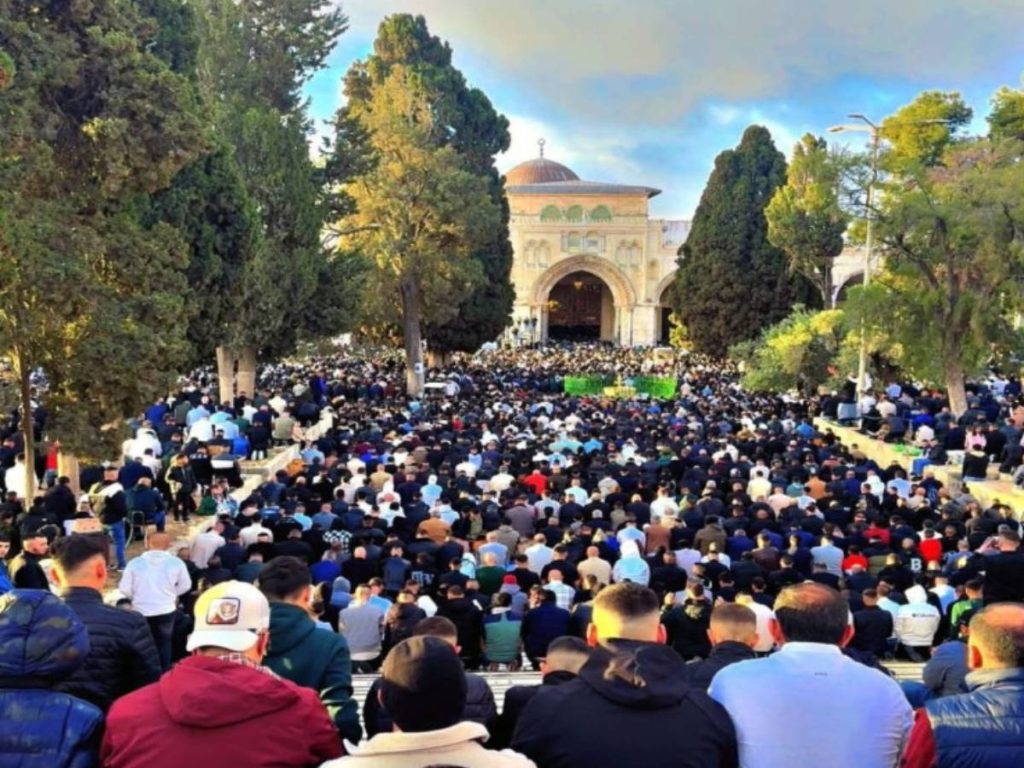 Tens of thousands perform Eid Al-Adha Prayers at Al-Aqsa Mosque