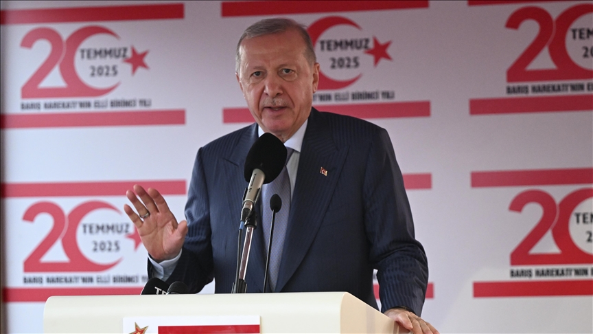 Erdogan reaffirms Syria support, urges Unity and Stability