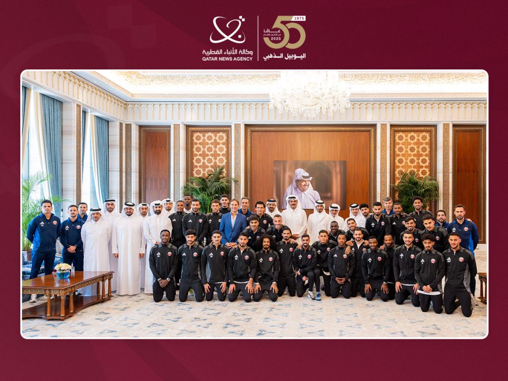 Qatar Amir Meets Qatar’s National Football Team