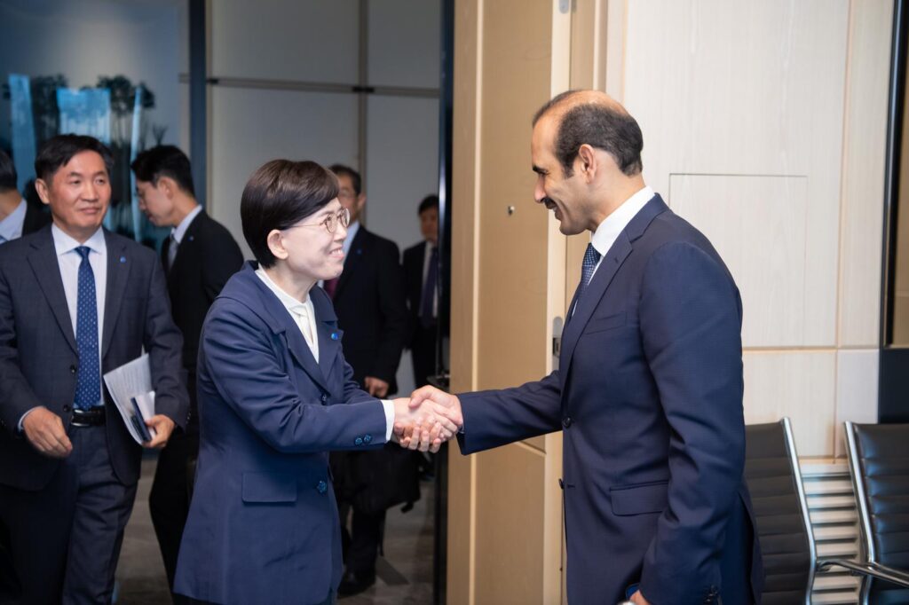 H.E. Minister Saad Sherida Al-Kaabi meets the President and CEO of KOGAS