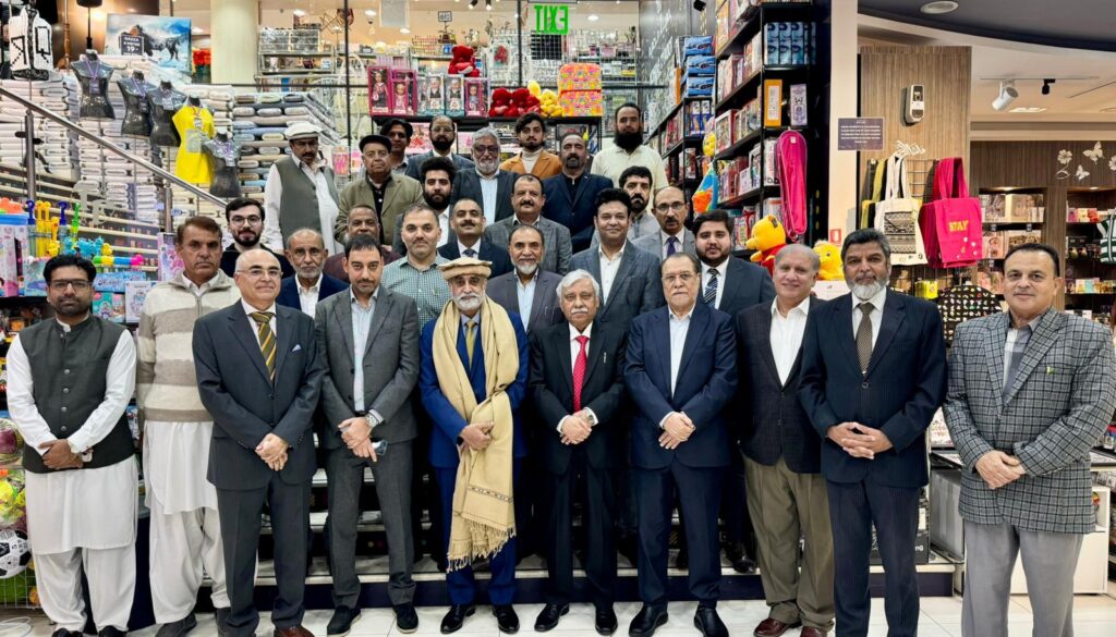 Pakistani Ambassador Strengthens Ties with Business Community During Visit to Today’s Fashion Showroom in Doha