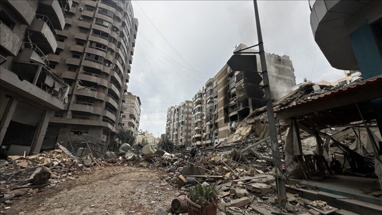 Lebanon Reports Hundreds of Dead Amid Ongoing Israeli Attacks