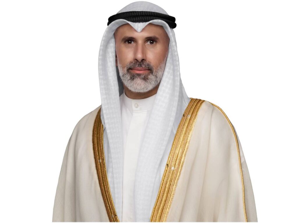 Kuwait, Pakistan FMs Talk Region in Phone Call