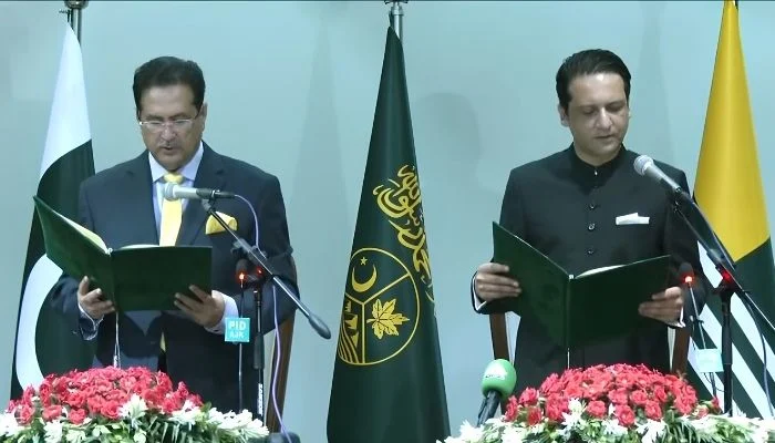 Barrister Iftikhar Gillani Sworn In as AJK’s 17th Prime Minister