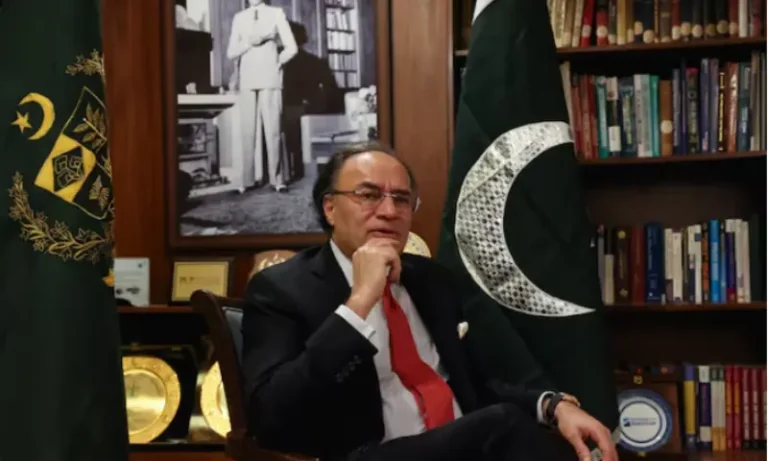 Pakistan Sees Manageable Outlook Despite Oil Market Pressures