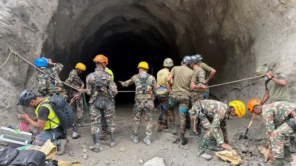 Australian Engineer Says Nepal Rescuers Face Tunnel Challenge