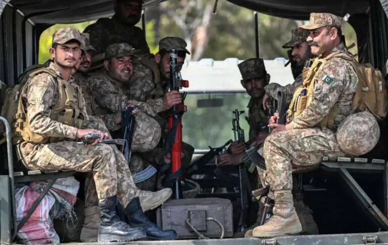 Armed Assailants Attack Pakistan Customs Station, Sepoy Injured