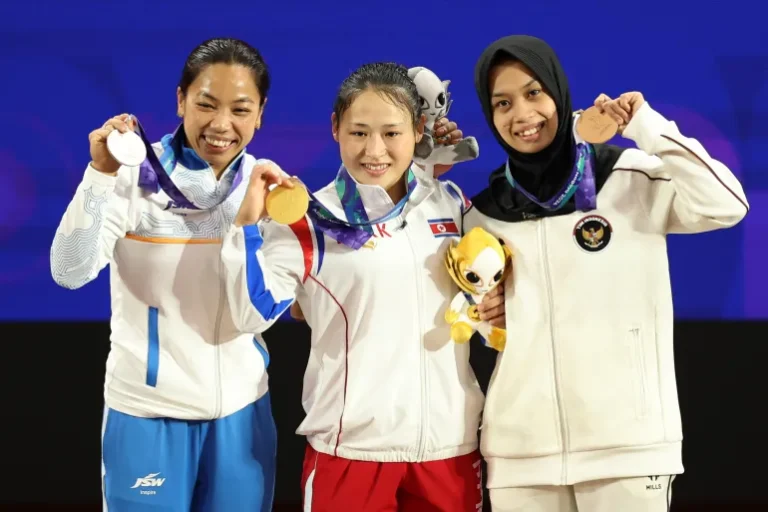 North Korea’s Ri Breaks Three World Records for Asian Games Gold