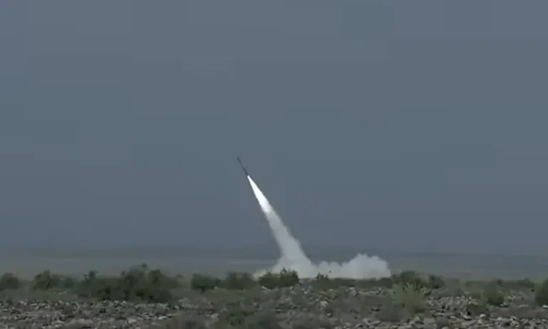 Pakistan Successfully Tests Extended-Range Fatah-2 Missile