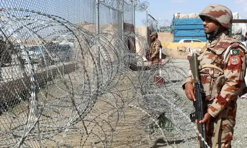 Pakistan Targets Afghan Taliban Border Posts After Cross-Border Firing