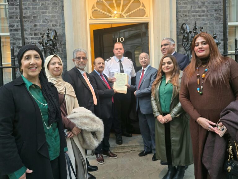 JKSDMI delegation, British MPs submit Kashmir memorandum at 10 Downing Street;
