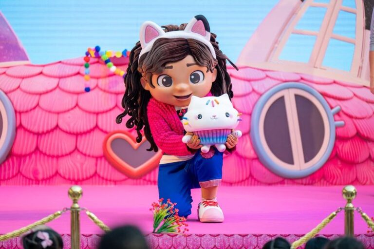 A PURR-FECTLY MAGICAL GABBY’S DOLLHOUSE ADVENTURE IS COMING TO PLACE VENDÔME