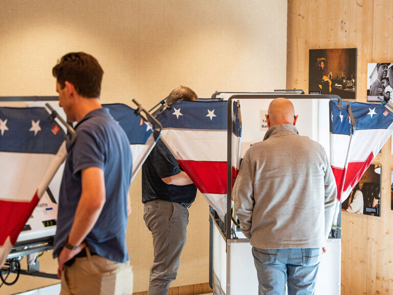 Over 20 Million Americans Cast Early Votes in Congressional Midterm Elections