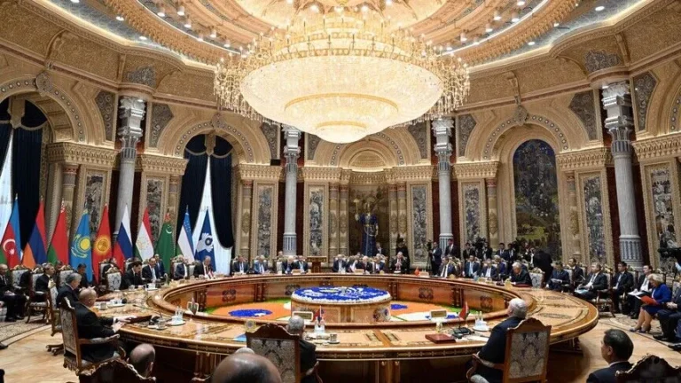CIS Ministers Back Measures to Prevent Outer Space Arms Race