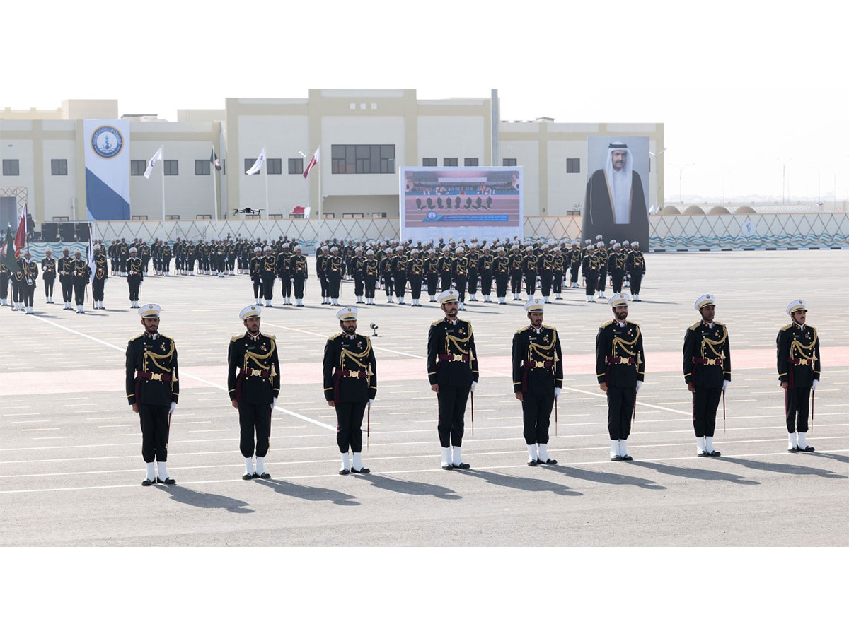 Qatar Amir patronizes graduation ceremony of Mohammed Bin Ghanem Al Ghanem Naval Academy