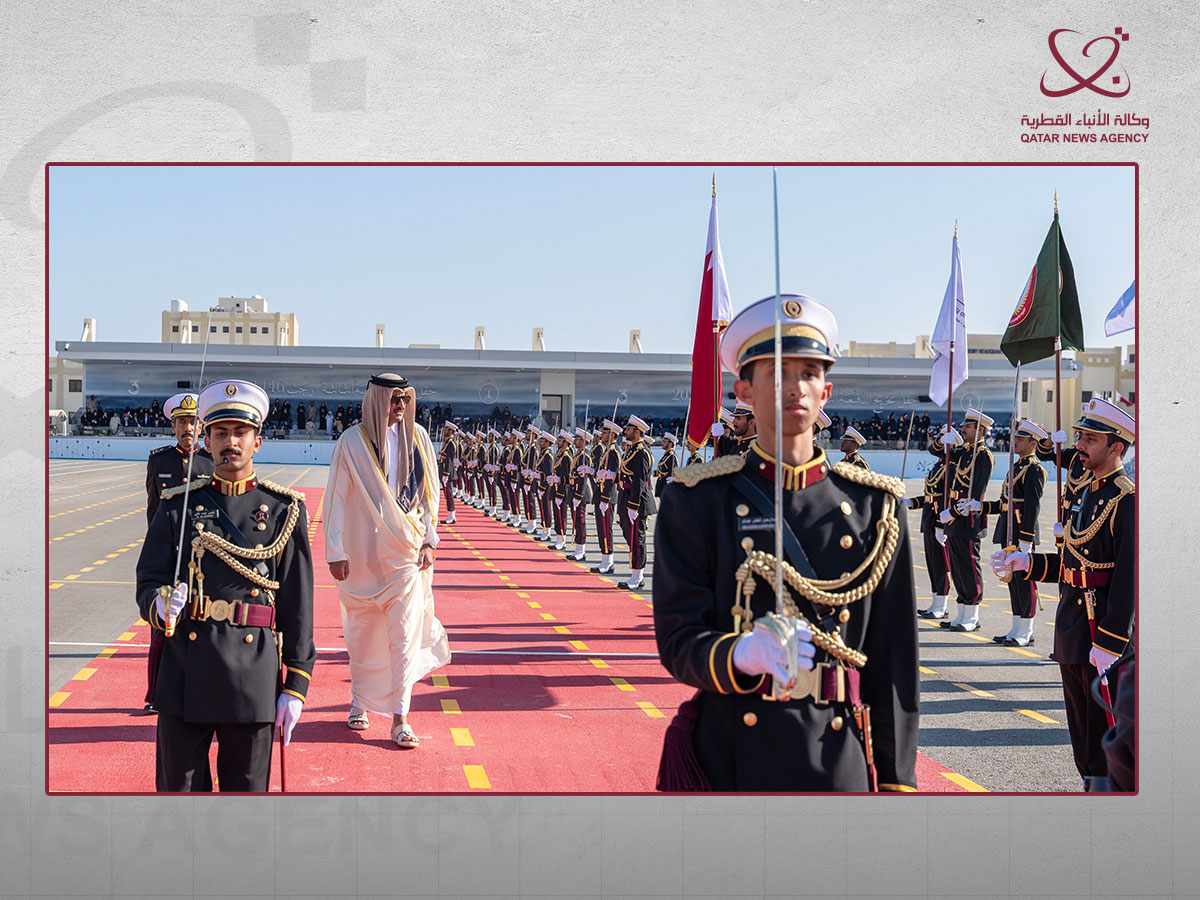 Qatar Amir patronizes graduation ceremony of Mohammed Bin Ghanem Al Ghanem Naval Academy