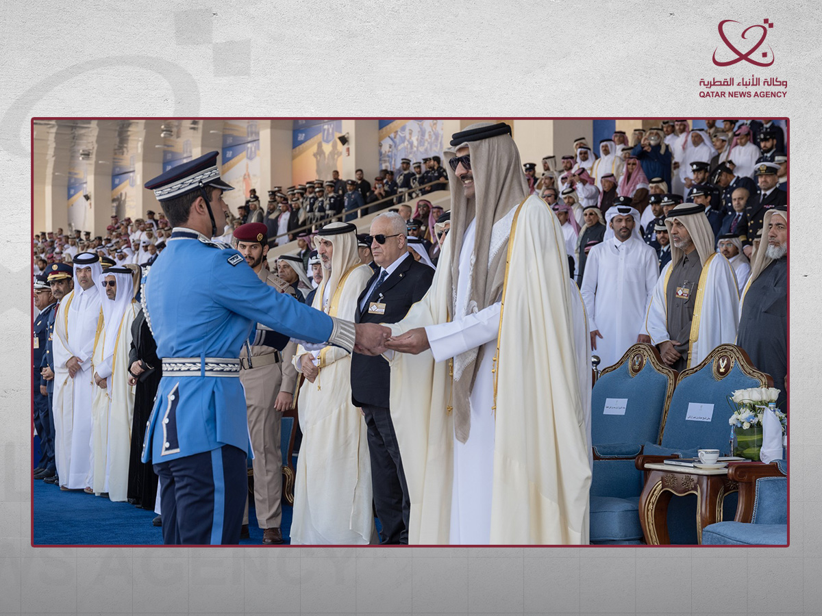 Qatar Amir patronizes graduation ceremony of 7th batch of Police College cadets