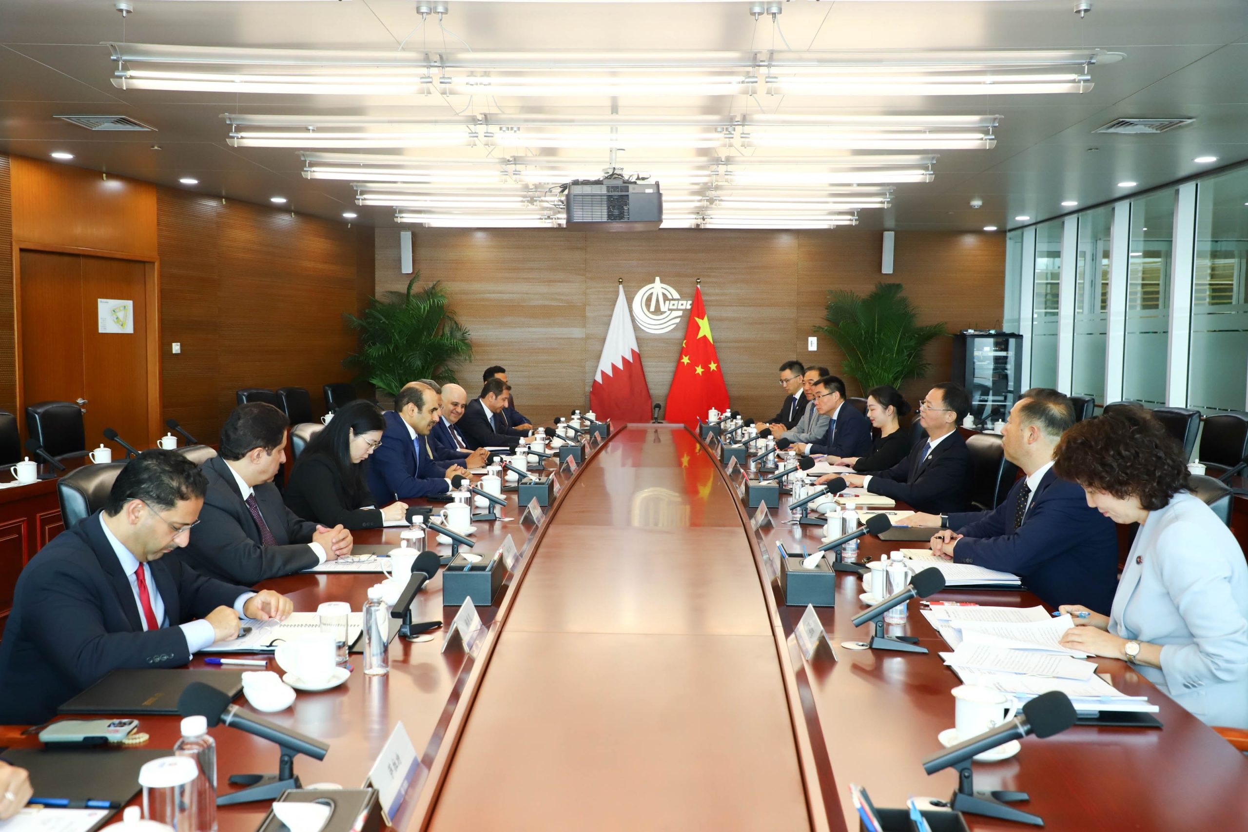 Minister Saad Sherida Al-Kaabi meets senior executives of Chinese energy companies