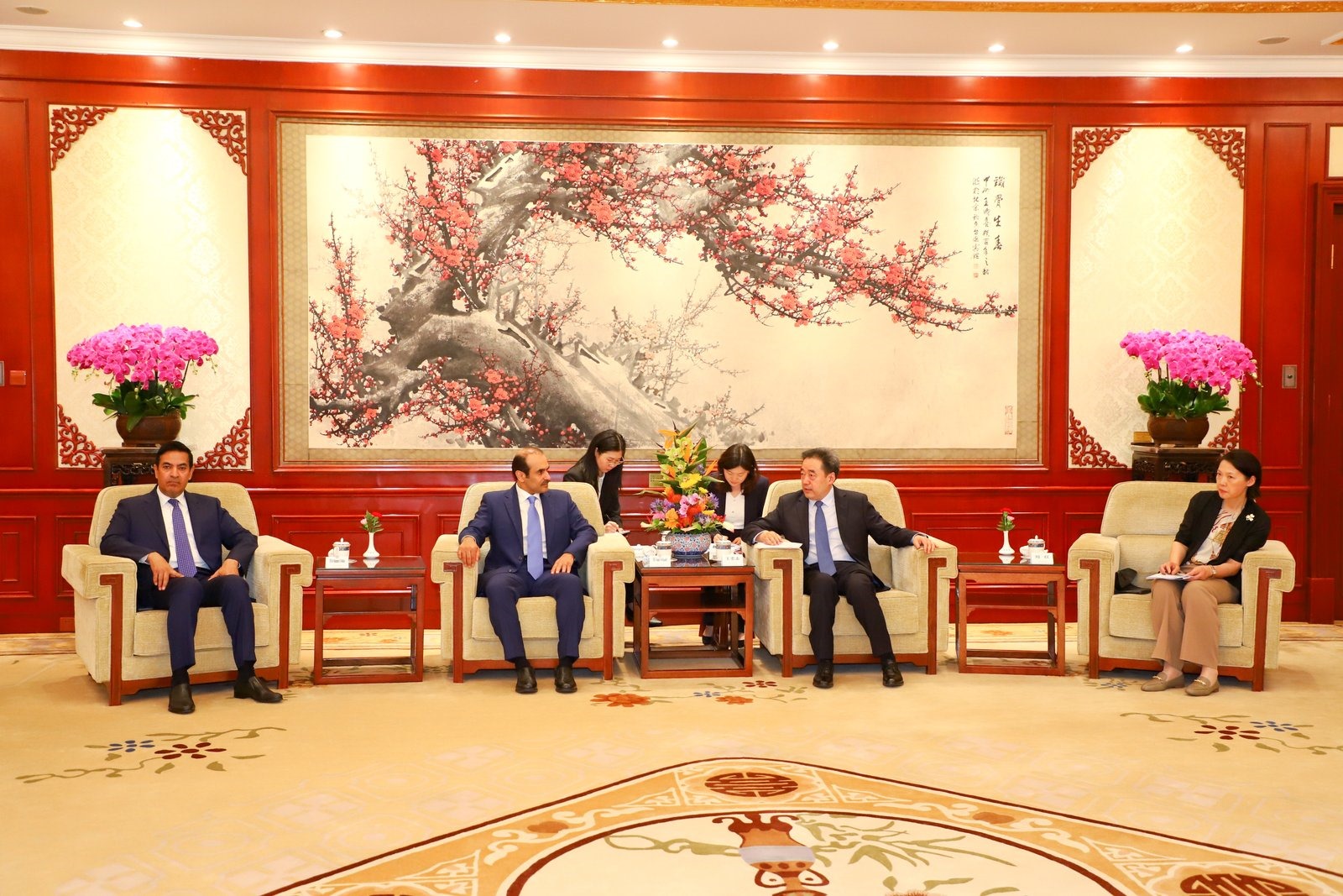 Minister Saad Sherida Al-Kaabi meets the head of China’s National Energy Administration