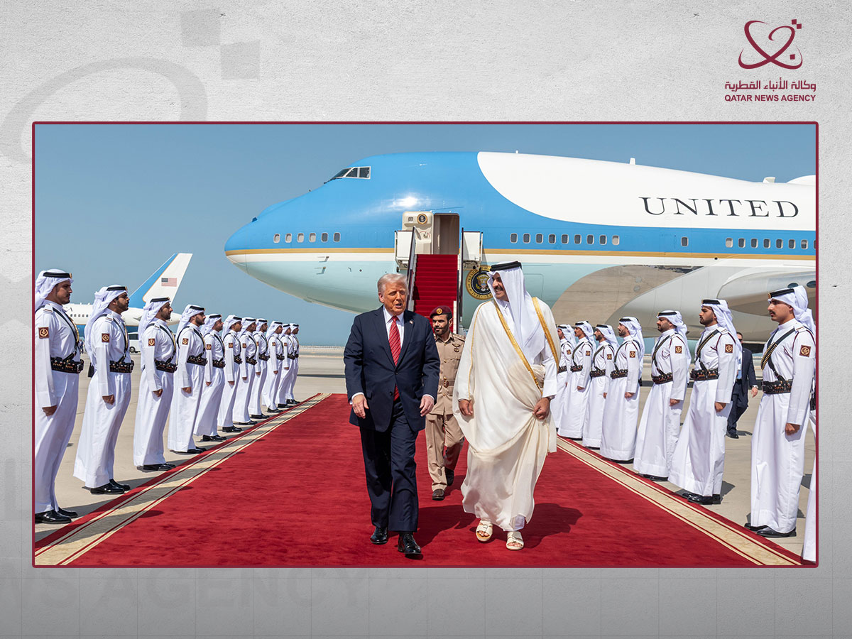 Qatar Amir leads well-wisher to welcome US President