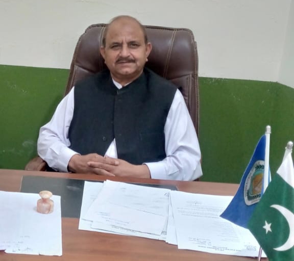 مبارکباد کے پھول۔۔ملک جاوید انور گجر کے نام۔۔