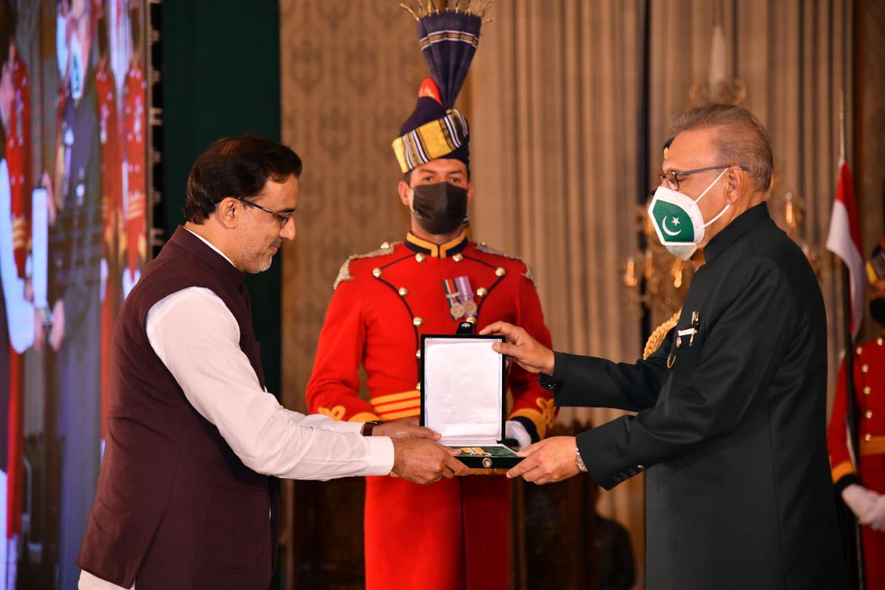 اک ایسی کتاب جس کے مطالعے کی ابتدا خوشی اور اختتام اُداس کرتا ہے