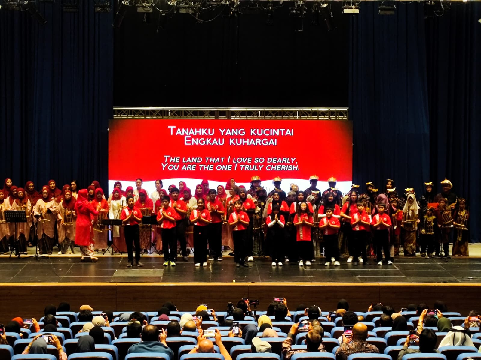 MUSICAL DRAMA “POELANG KAMPOENG (Homecoming) A Touching Story About Home, Longing, and Reconciliatio