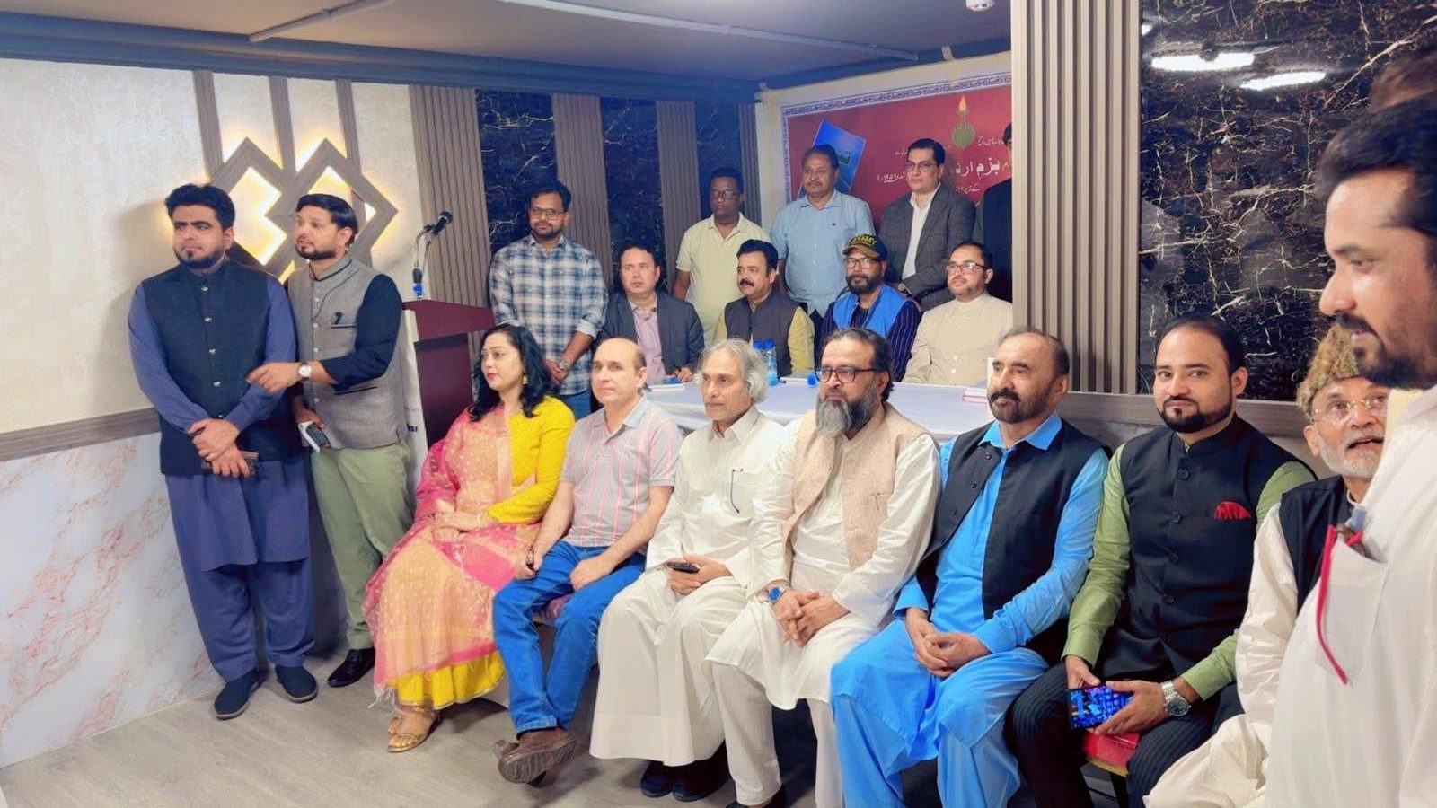 بزمِ اردو قطر کے زیرِ اہتمام سالانہ مجلہ “تیور” کا اجرا اور محفلِ شعر و سخن