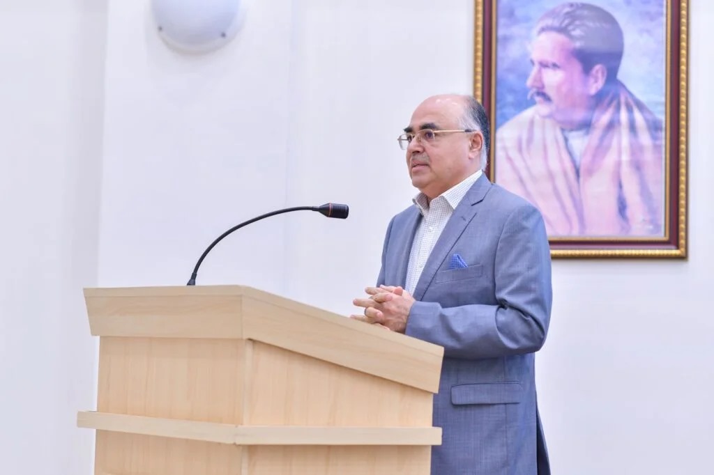 Pakistani Envoy in Doha Urges Accountants to Lead with Integrity, Unity