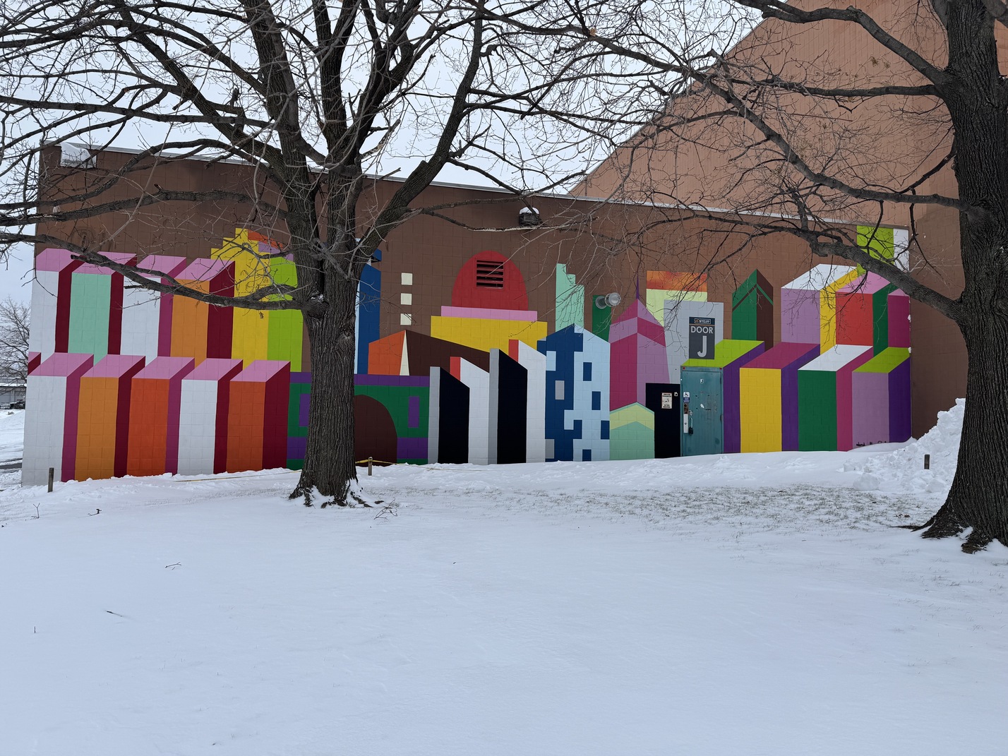 Qatari Artist Unveils New Minneapolis–St. Paul Mural Inspired by Legacy of Qatar-USA 2021 Year of Culture