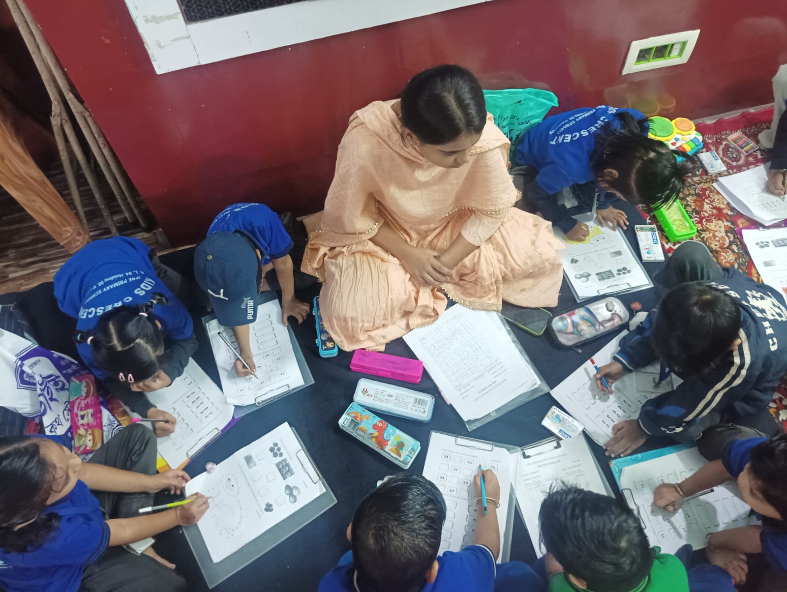 کڈس کریسنٹ اسکول، کانکی نارہ کے سکنڈ ٹرم ایکزام کا آج پہلا دن