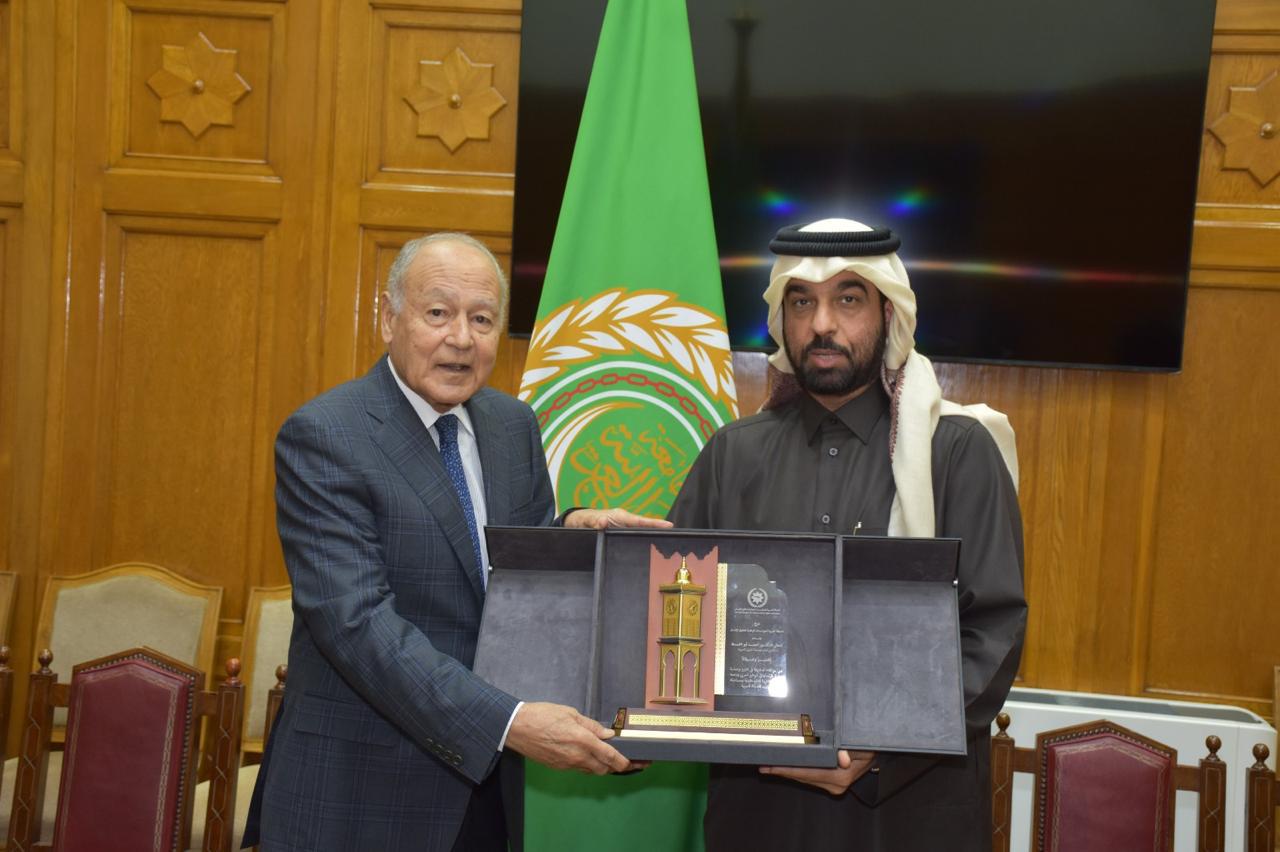 Arab Network Honors Arab League Secretary-General for Rights