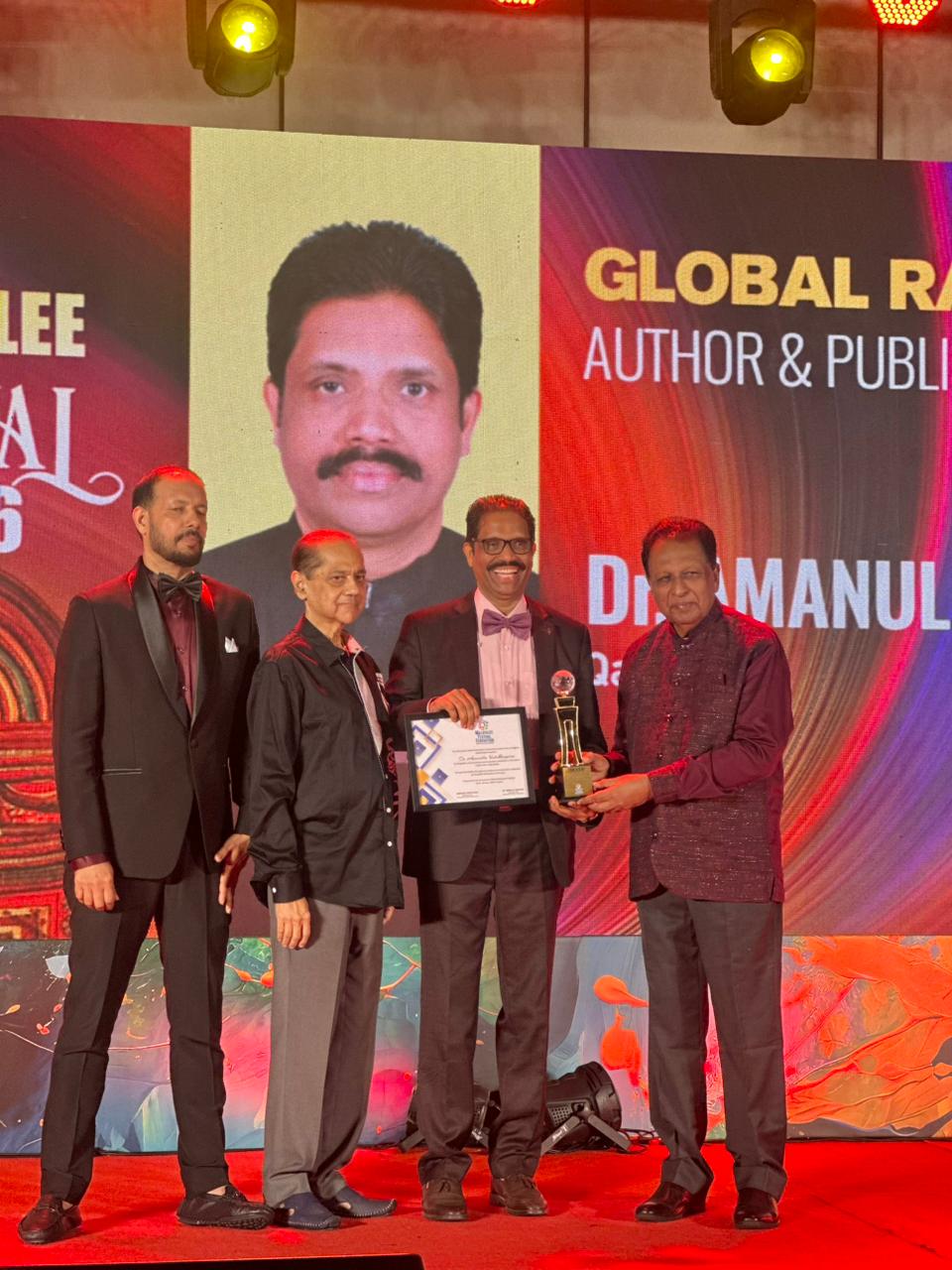 DR. AMANULLA VADAKKANGARA RECEIVES GLOBAL RATNA AWARD FROM AMBASSADOR DR. T. P. SRINIVASAN