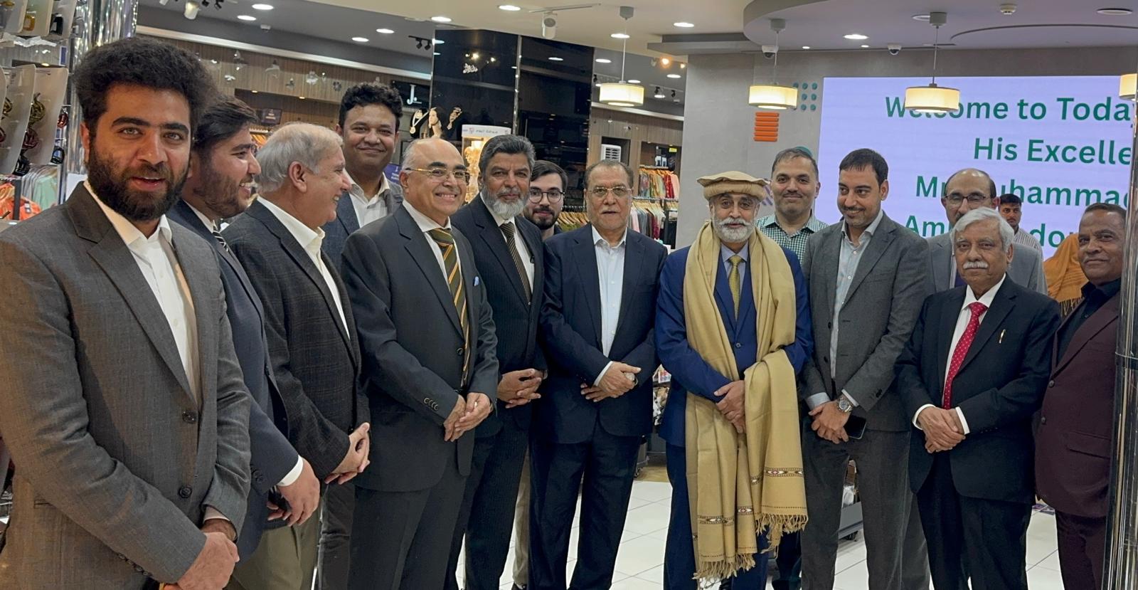 Pakistani Ambassador Strengthens Ties with Business Community During Visit to Today’s Fashion Showroom in Doha