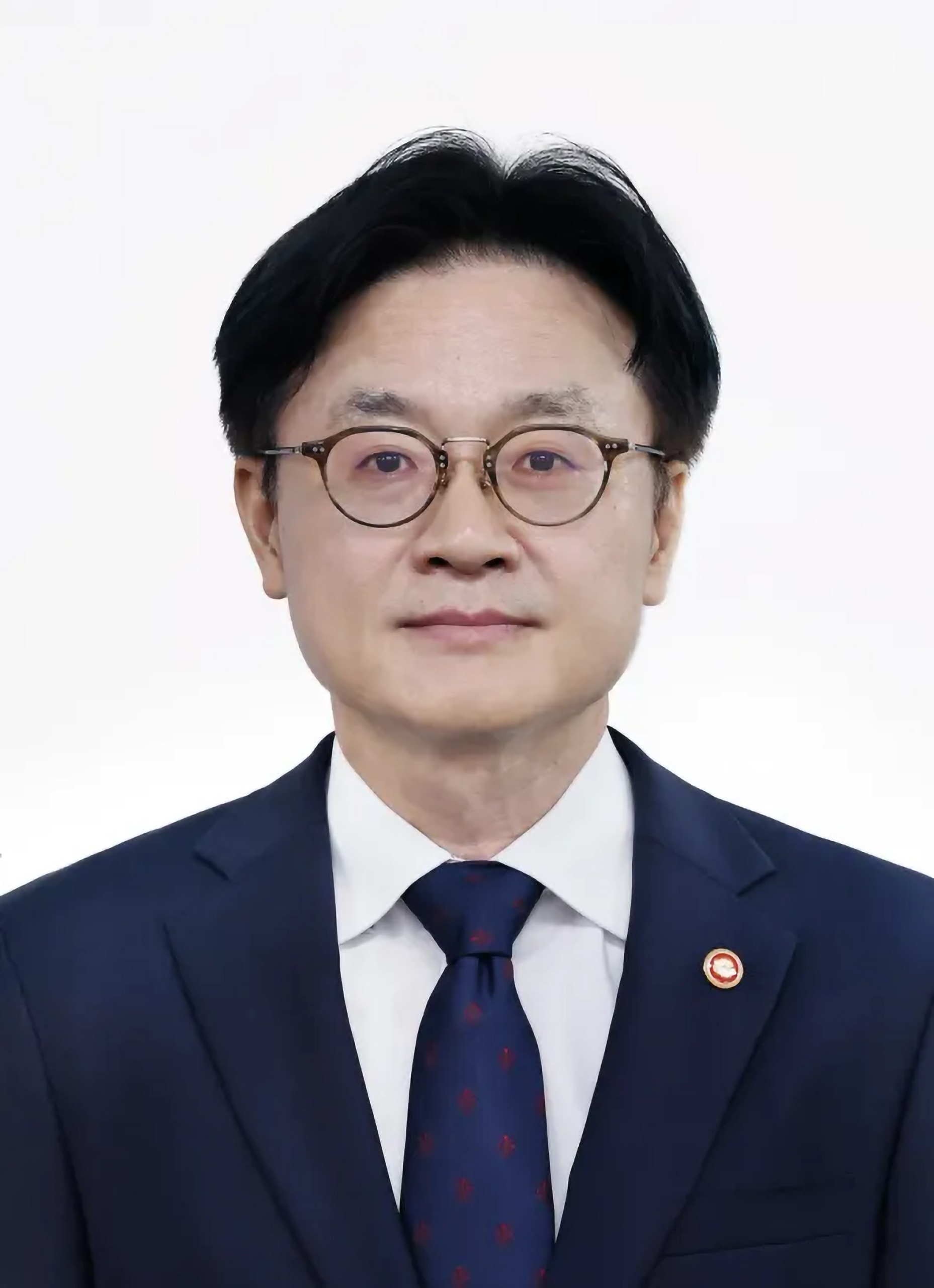 H.E. Minister Saad Sherida Al-Kaabi meets Korea’s Minister of Trade, Industry, and Resources