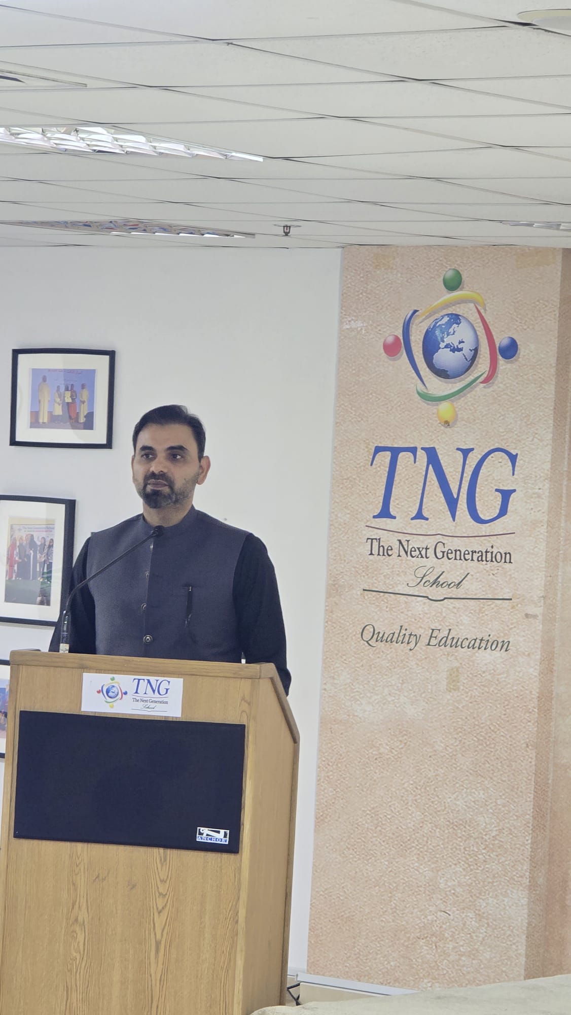 Pakistani Community in Qatar Pays Tribute to Father Amir Sheikh Hamad bin Khalifa Al Thani