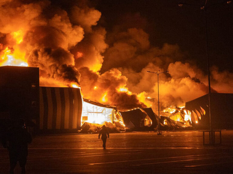 Russian Attacks Kill Two, Injure 23 in Ukraine