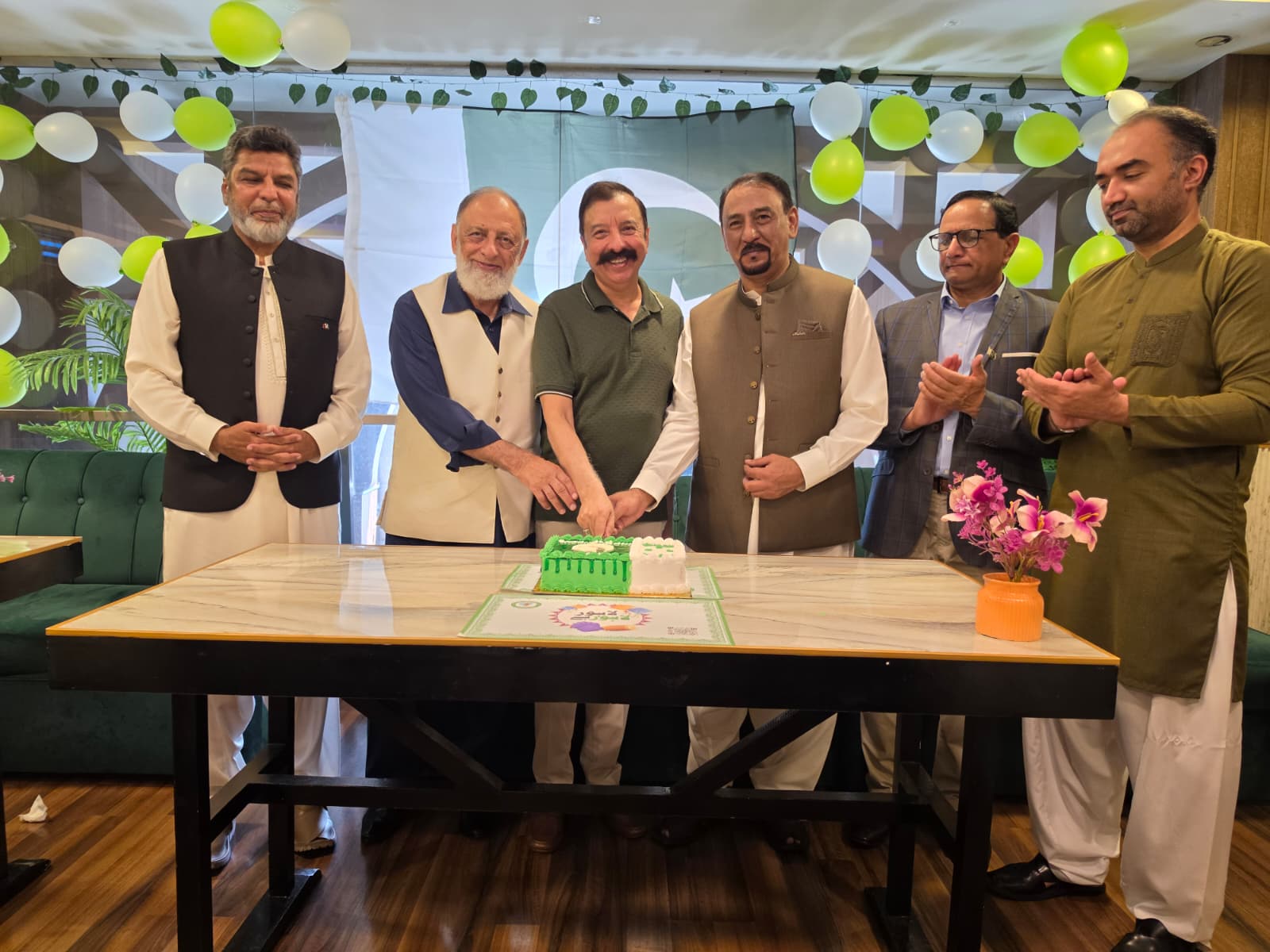 New Shane Lahore Hosts Community Lunch to Celebrate Pakistan Independence Day
